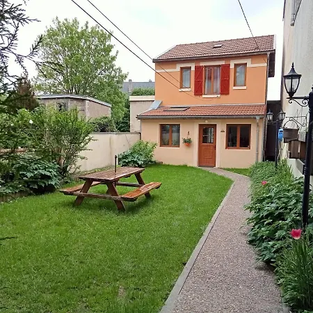 Le Gite Embarque - Gere Par Presta-Zen'Services - Barque Electrique En Supplement Verdun-sur-Meuse Exterior photo
