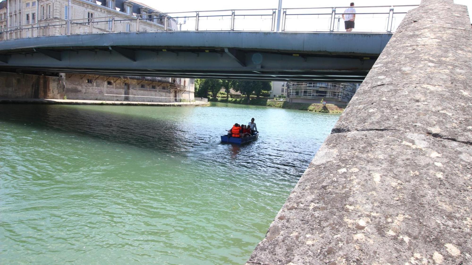 Le Embarque - Gere Par Presta-zen'services - Barque Electrique En Supplement * Verdun-sur-Meuse