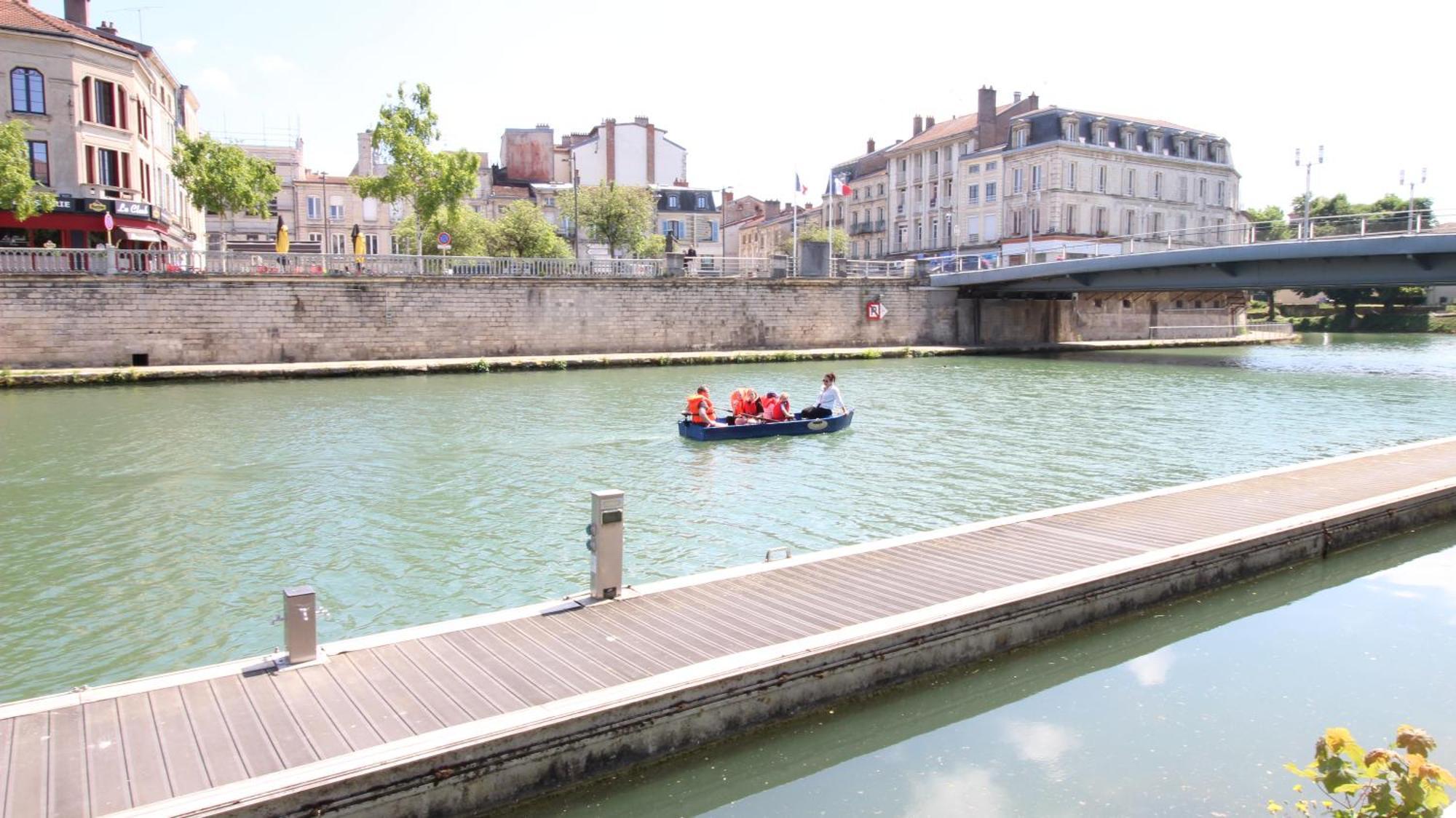 Vakantiehuis Le Embarque - Gere Par Presta-zen'services - Barque Electrique En Supplement Verdun-sur-Meuse